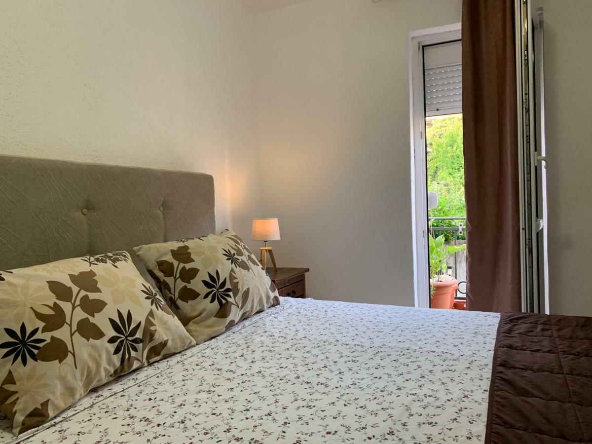 Apartmani Krgusic Τίβατ Εξωτερικό φωτογραφία