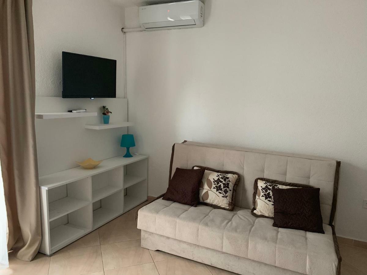Apartmani Krgusic Τίβατ Εξωτερικό φωτογραφία